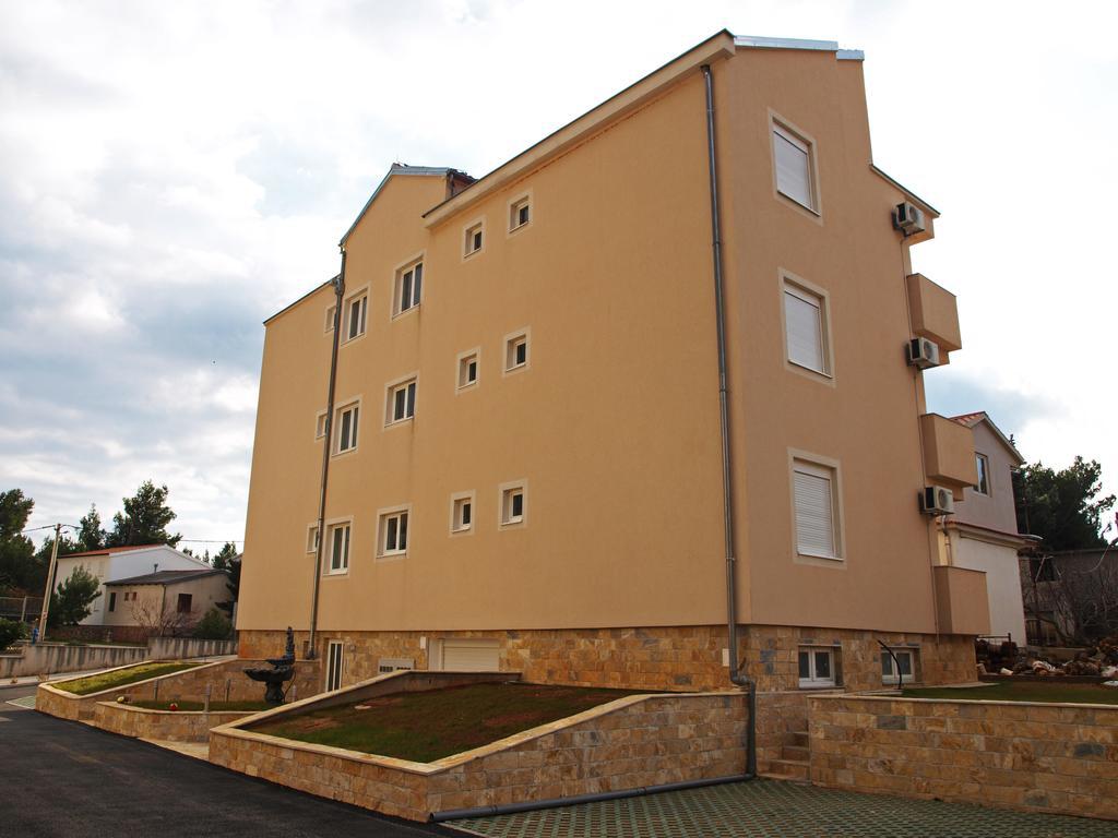 Apartments Nova Starigrad Paklenica Exterior foto